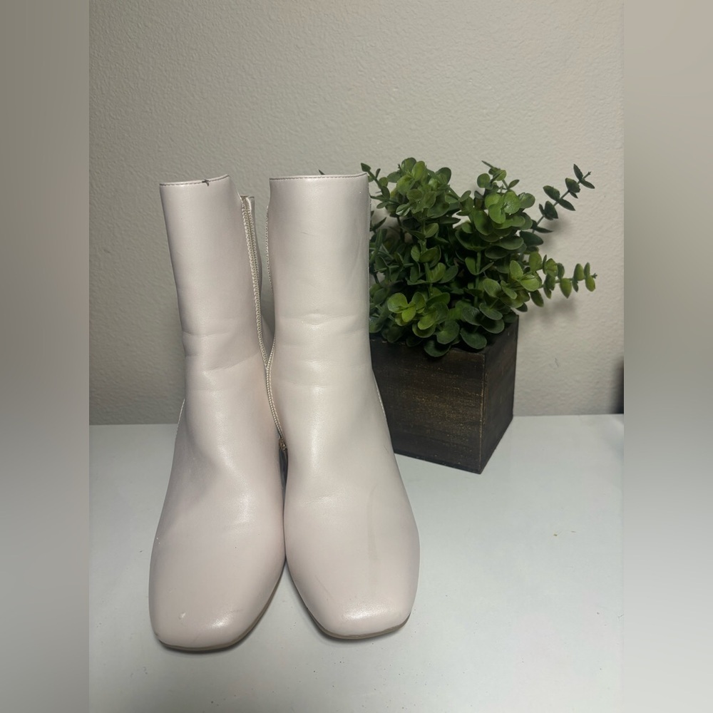 IDIFU White Ada Fashion Square Toe Block Heel Ankle Boots Women's Size 6.5 - Picture 2 of 14